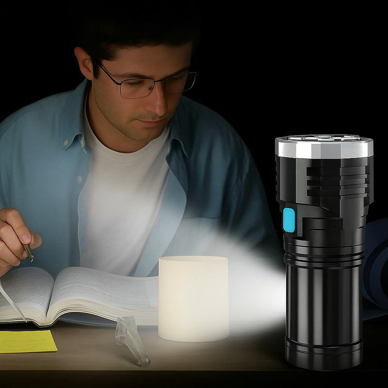 Lanterna Tática LED 4X -Super Potente, Recarregável e à Prova d´Água